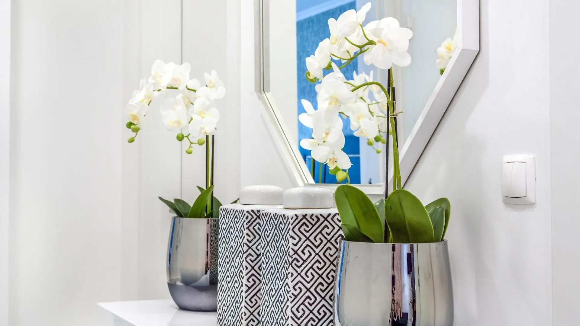 Apartment Whome City Chic Escape: Your Stylish Haven In Downtown Lisbon Portugal